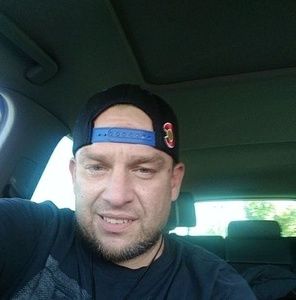 Meet your Posher, Derrick